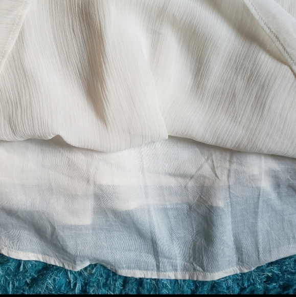 Eyelet embroidery top - Picture 6 of 7